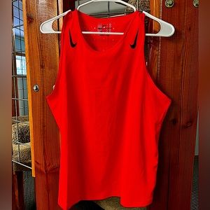 Nike Large Aeroswift High Low Workout Tank